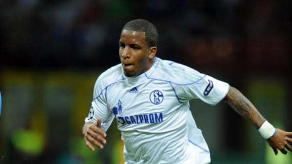 Lo Schalke scarica Farfan: "Richieste eccessive"