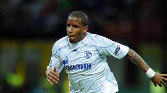 Il d.s. dello Schalke: "Farfan va via, ecco perché"