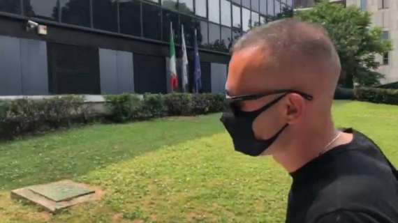 VIDEO - Cordaz arrivato al Coni per l'idoneità sportiva: "Bello tornare all'Inter"