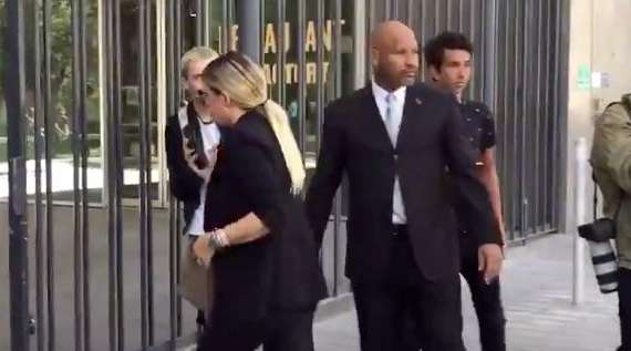 VIDEO - Icardi, l'arrivo di Wanda Nara nella sede del Psg