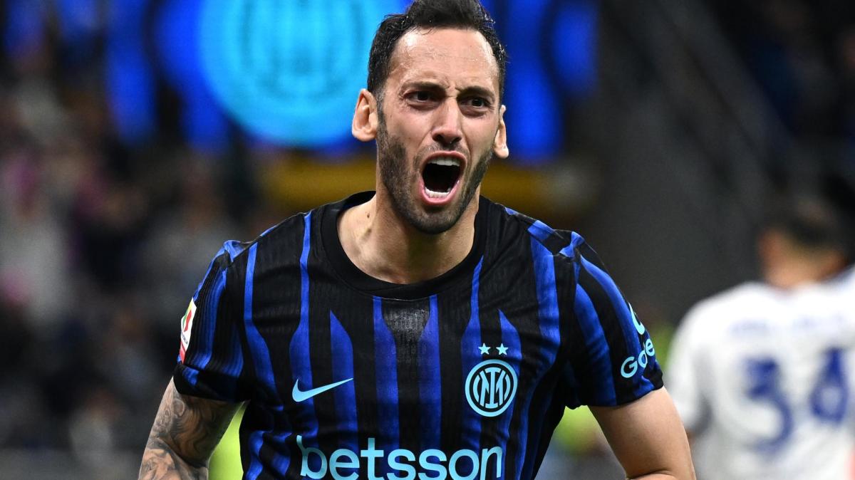 Aprile, la sassata di Calhanoglu contro la Roma è il gol più bello