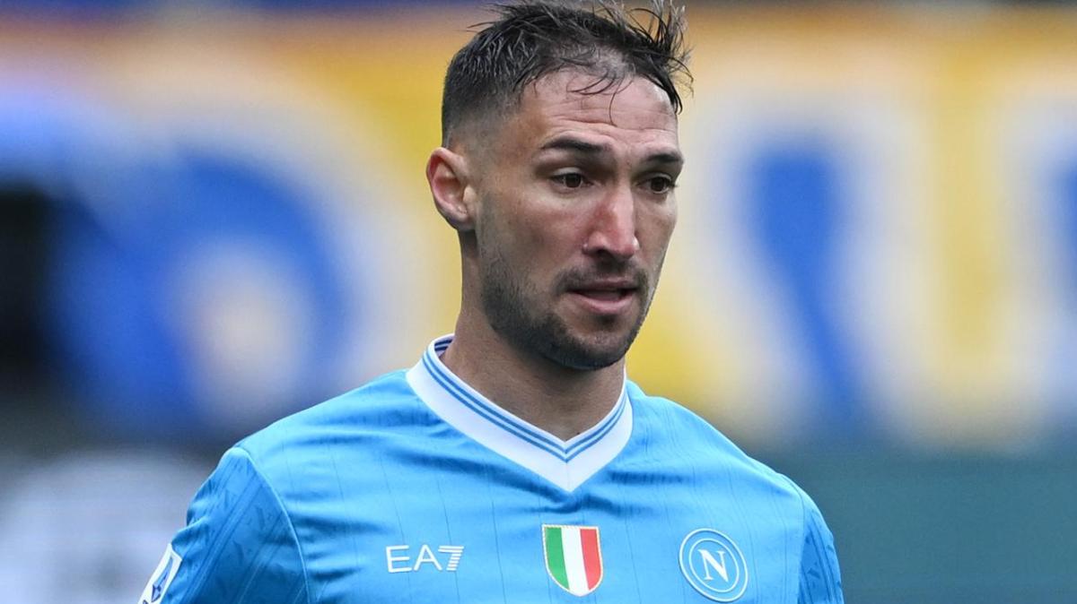 Napoli, Politano: "Non ci piace che si parli così tanto di Conte, c'è ancora tanto in ballo"