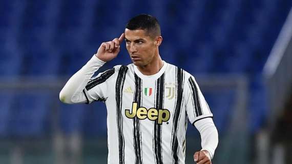 CR7 lascia il ritiro della Nazionale e anche il Portogallo: quarantena a Torino. Polemica sui social