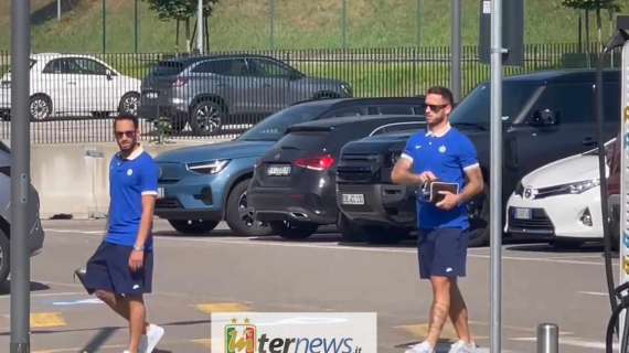 VIDEO - Pisa-Inter, nerazzurri in partenza: si ricompone la "coppia" Calhanoglu-Arnautovic. Assenti in tre