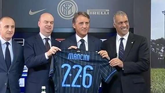 Mancini: "Bello stare di nuovo qui. Vinciamo!"
