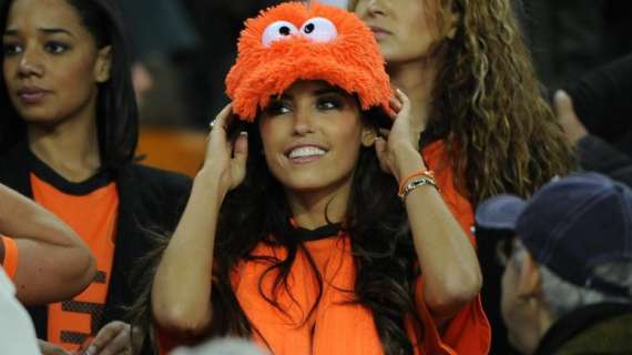 Yolanthe per sempre sulla pancia di Sneijder