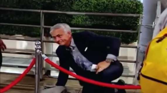 VIDEO - Mourinho, non è periodo, la caduta è special