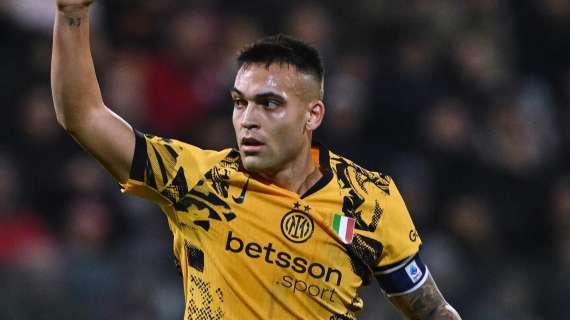 Inter, via alla missione Supercoppa: squadra atterrata a Riyadh. Lautaro: "Siamo arrivati"