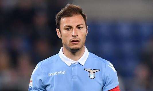 Lazio, rischio emergenza per l'Inter: Radu sarà squalificato, Parolo è uscito dal campo per infortunio