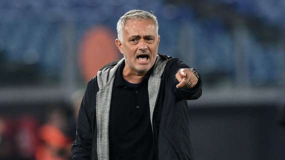 Mourinho: "Coppa Italia peggior torneo d'Europa. Ma mi piacerebbe vincerla a Roma dopo esserci riuscito con l'Inter"