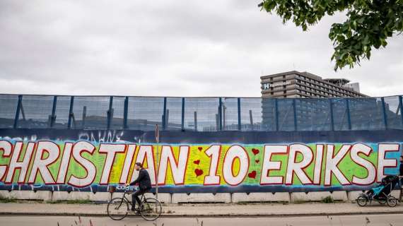 Nuovo omaggio per Eriksen: spunta un murales davanti al Rigshospitalet