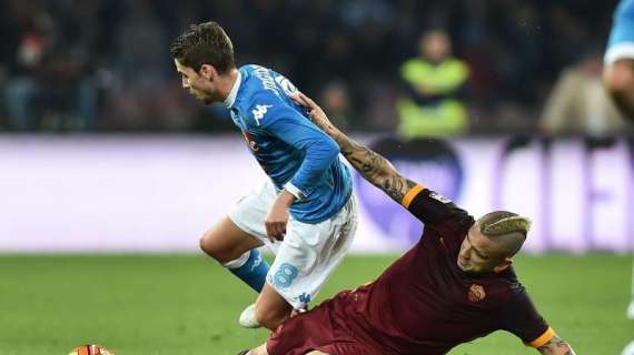 La Roma ferma il Napoli, azzurri a 4 punti dall'Inter