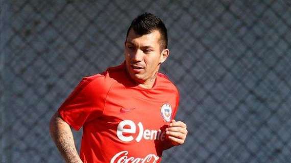 Gary Medel incendia Santiago: duello con Kranevitter