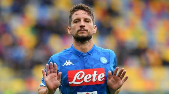 Il Napoli blinda il secondo posto: 2-0 a Frosinone, azzurri a +8 sull'Inter