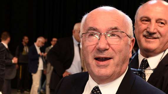 Tavecchio: "Mangia banane? Se mi chiedessero..."