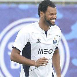 Rolando, niente ritiro col Porto: sanzione per lui