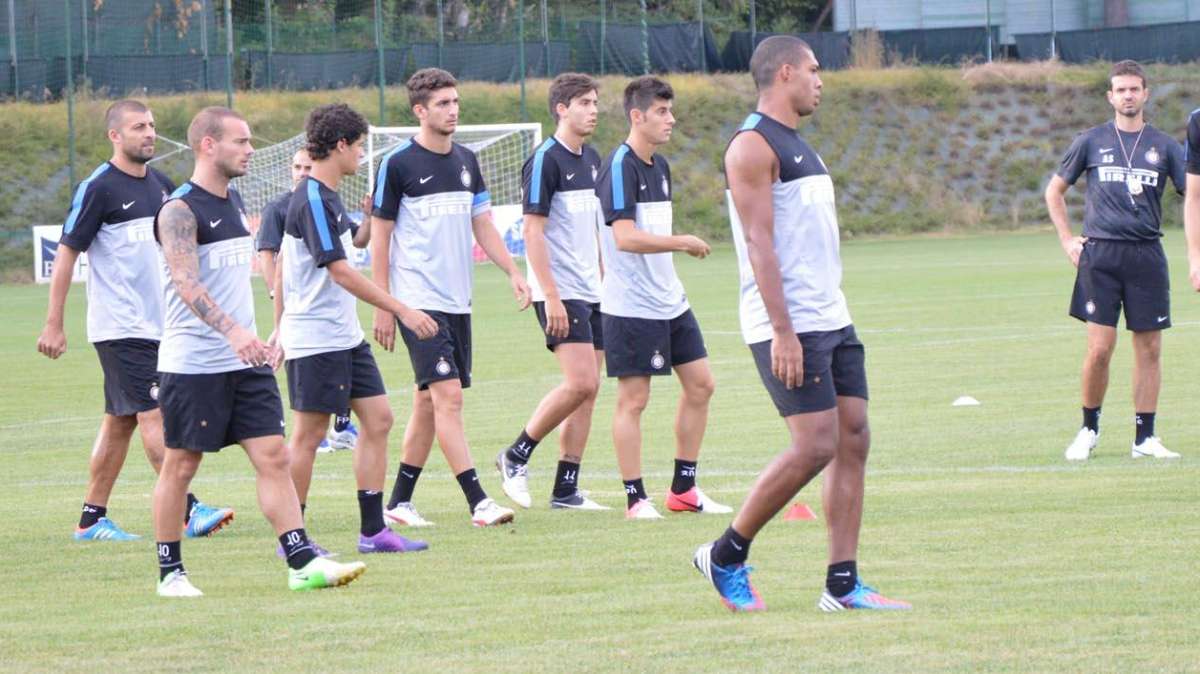 Palestra per Obi e Samuel, Zanetti fa fisioterapia