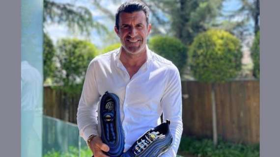 FOTO - Figo tra i testimonial delle Air Max 97 nerazzurre: "Grazie Nike, i colori dell'Inter"