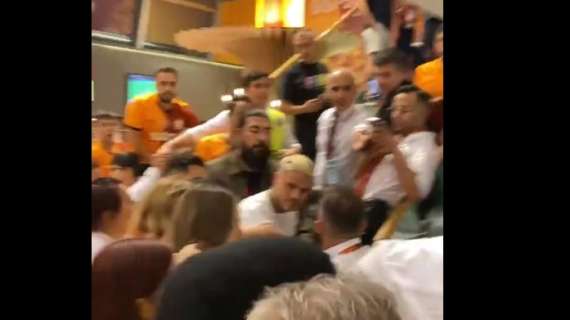 Baruffa per Icardi in un centro commerciale di Istanbul: litigata con un tifoso del Galatasaray