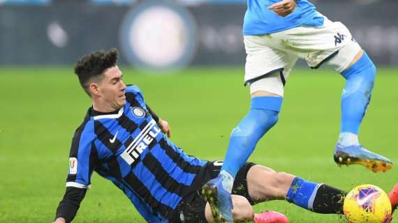 Bastoni nell'assenza non vive senza e posta una foto con Callejon in attesa di Napoli-Inter