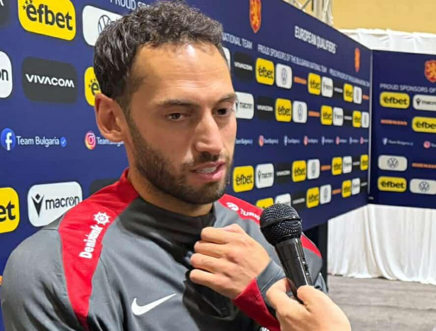 Calhanoglu silenzia le voci di mercato: "Non è mai successo niente, all'Inter sono felice. Darò il massimo"