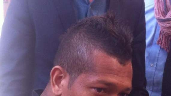 VIDEO - Intervento duro, Guarin reagisce male