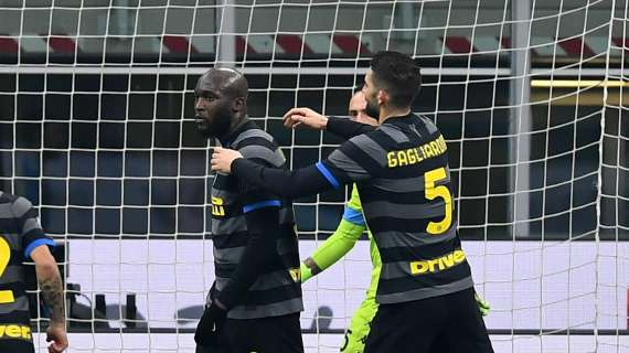 Lukaku, 11 metri d'oro. Il belga trasforma dal dischetto, l'Inter resiste al Napoli e va a -1 dal Milan