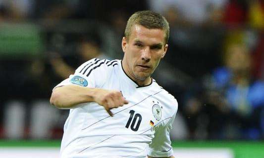 VIDEO - Podolski, addio alla Germania con super-gol