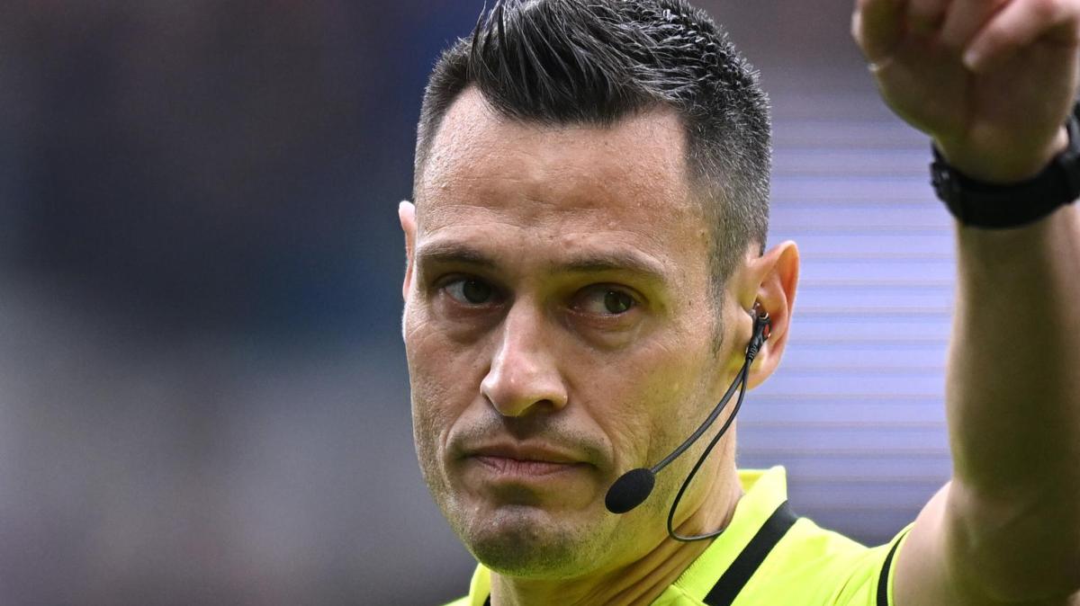 Moviola CdS - Pessima la partita di Mariani. Rigore leggerino: assistente e VAR dovevano rimanere in silenzio