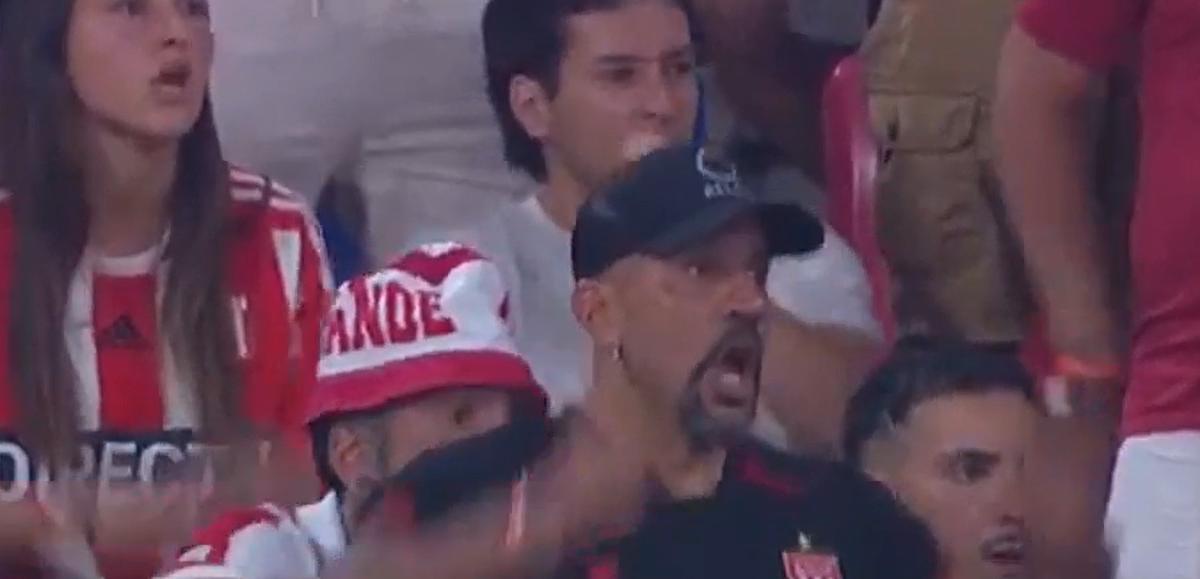 L'Estudiantes de la Plata vince il Clausura 2025. E il presidente Juan Sebastian Veron festeggia coi tifosi