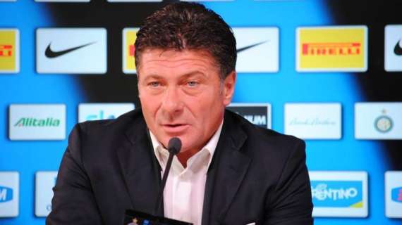 Mazzarri: "DeLa? Non mi interessa. Milito sarà convocato, e per Pirlo..."