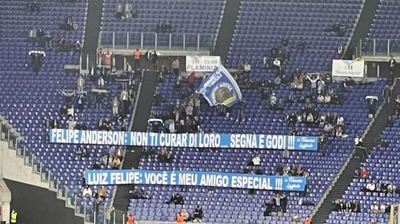 Lazio, i tifosi non dimenticano l'Inter: striscioni per Anderson e Luiz Felipe