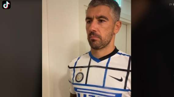 VIDEO - Kolarov pulisce un vetro e diventa... interista