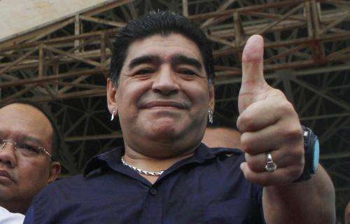 Maradona ora attacca Hugo: "Se gioca lui in difesa..."