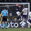 Brivido finale, ma la Fiorentina vince a Bologna e onora la scomparsa di Commisso