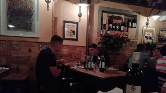 FOTO FV, Milenkovic e Vlahovic a cena fuori insieme