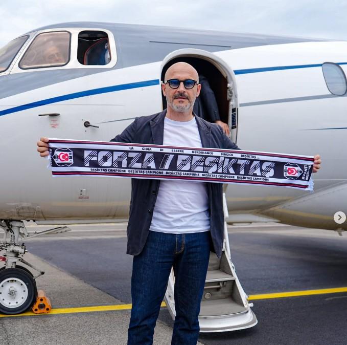 Italiano a Istanbul, la foto con la sciarpa del Besiktas: guadagnerà 6 mln a stagione