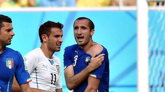 CHIELLINI, Punizione eccessiva per Suarez