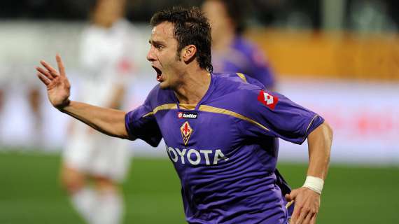 FIORENTINA, Gilardino e Santana in gruppo, Vargas lascia anzitempo i campini