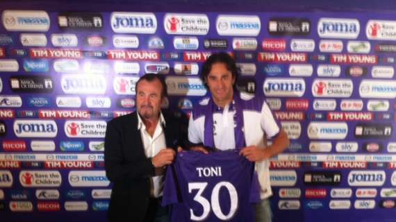 TONI, Le foto del ritorno in viola del bomber