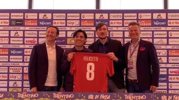 FOTO FV, Montella e la maglia rossa col numero 8