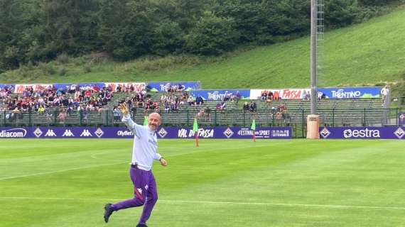 FOTO FV, Il saluto di Italiano sul campo del Benatti