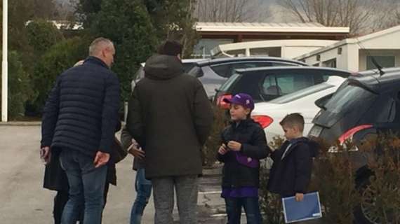 FOTO FV, Il piccolo Vittorio incontra l'idolo Chiesa