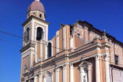 MOGLIA, Le foto dei danni nel centro del paese