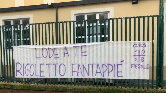 FOTO FV, Striscione per Fantappiè fuori stadio