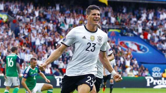 EURO 2016, Gomez e Germania eliminano Slovacchia