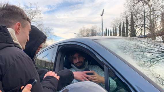 FOTO FV, Selfie coi tifosi per i giocatori: clima tranquillo