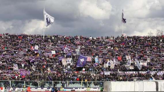 FIESOLE, Fischi all'uscita dal campo