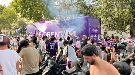 VIDEO FV, Motorinata viola per accompagnare la squadra