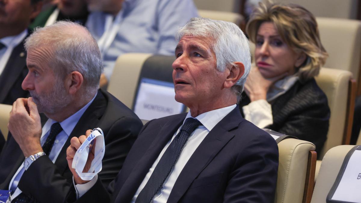 Euro 2032, il ministro Abodi: "In arrivo ulteriori 100 milioni per gli stadi"